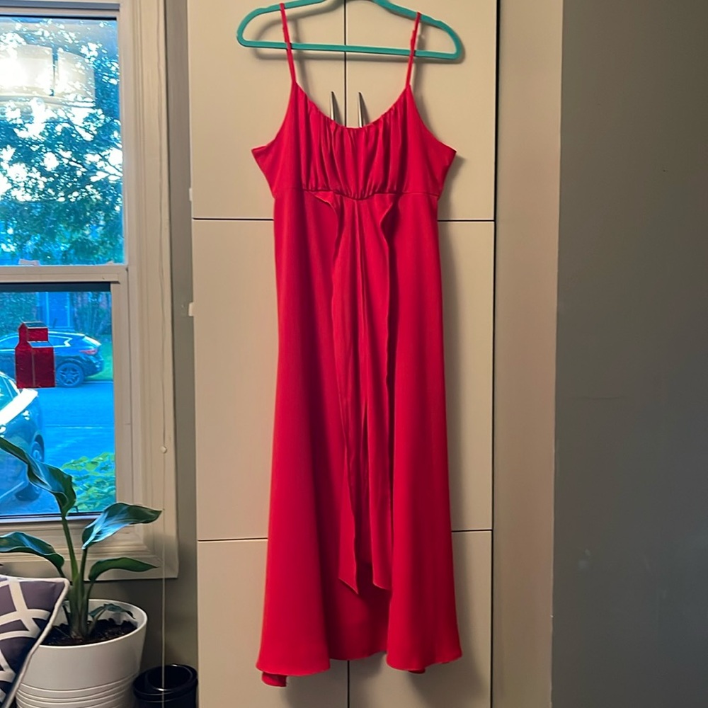 Ankle length, spaghetti straps, fit bodice with gather detail, back zip,L (12)